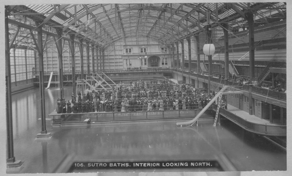 Historische foto van de Sutro Baths in San Francisco